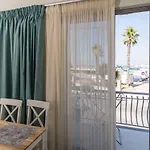 Alexandra's - Port Of Апартаменты *