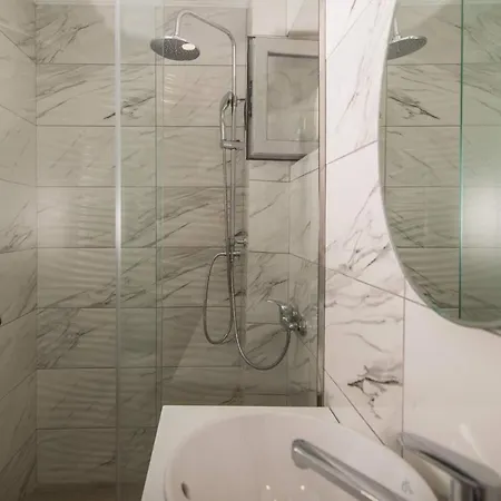 Alexandra's - Port Of * Zákynthos by