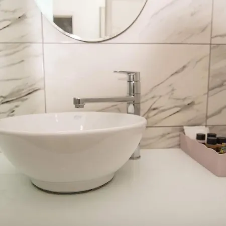 Alexandra's - Port Of * Zákynthos by