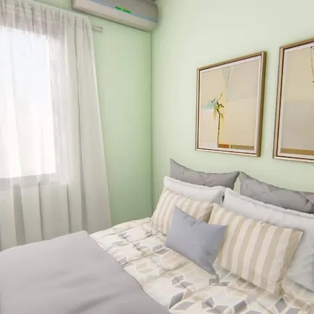 Alexandra's - Port Of